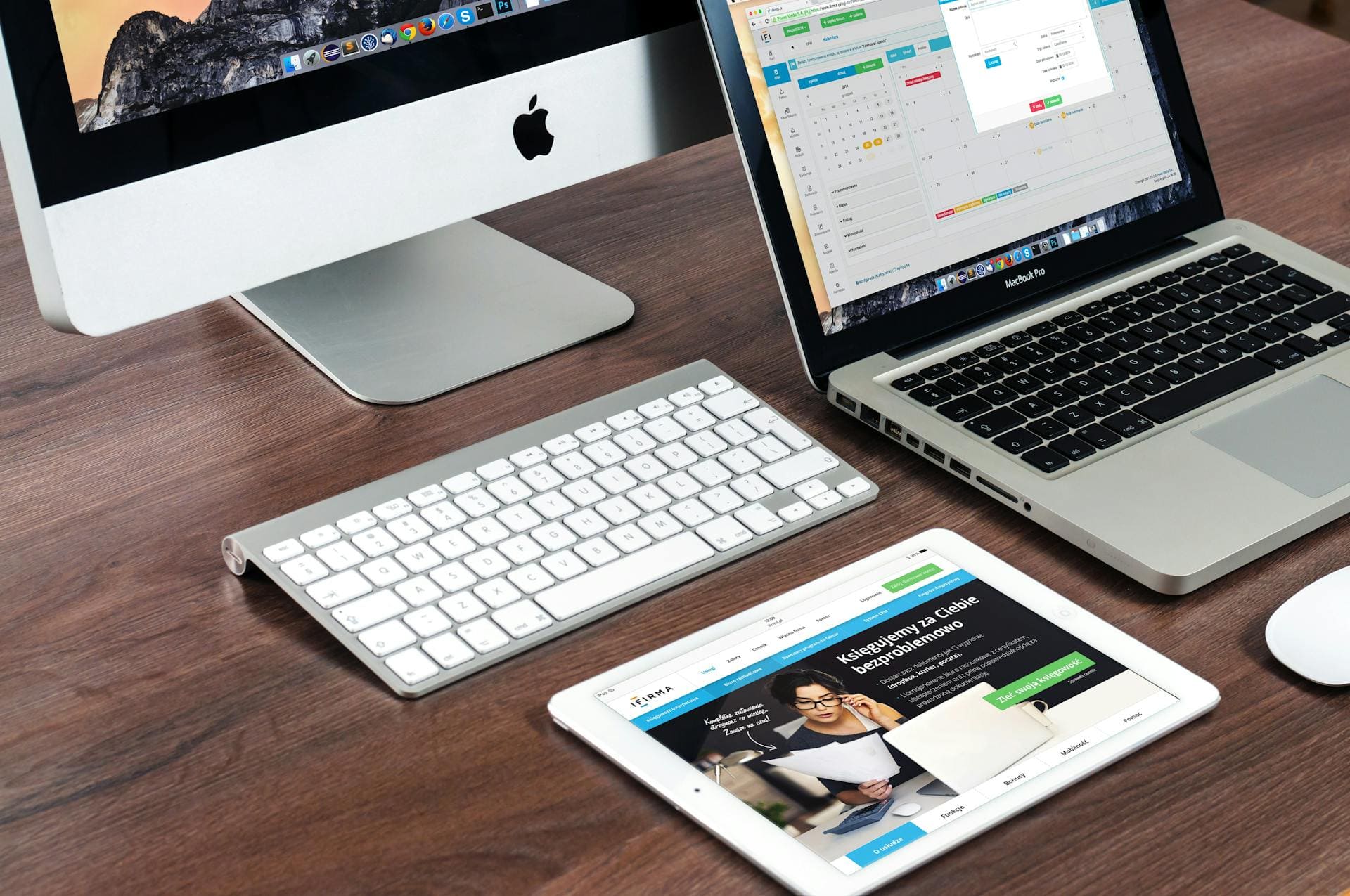 Integración con sitio web y motor de reservas propio